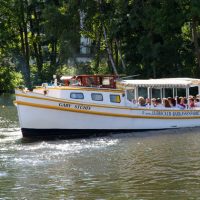 Stadtrundfahrt auf dem Wasser mit den historischen Barkassen