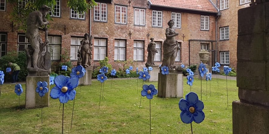 Turan Installation Blütenmeer der Sehnsüchte St. Annen-Museum